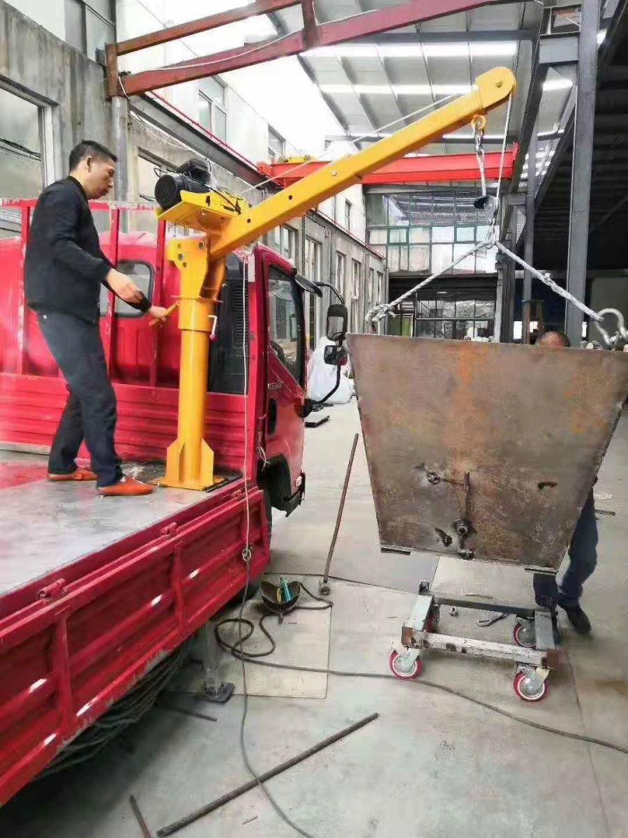 車載小吊機使用案例